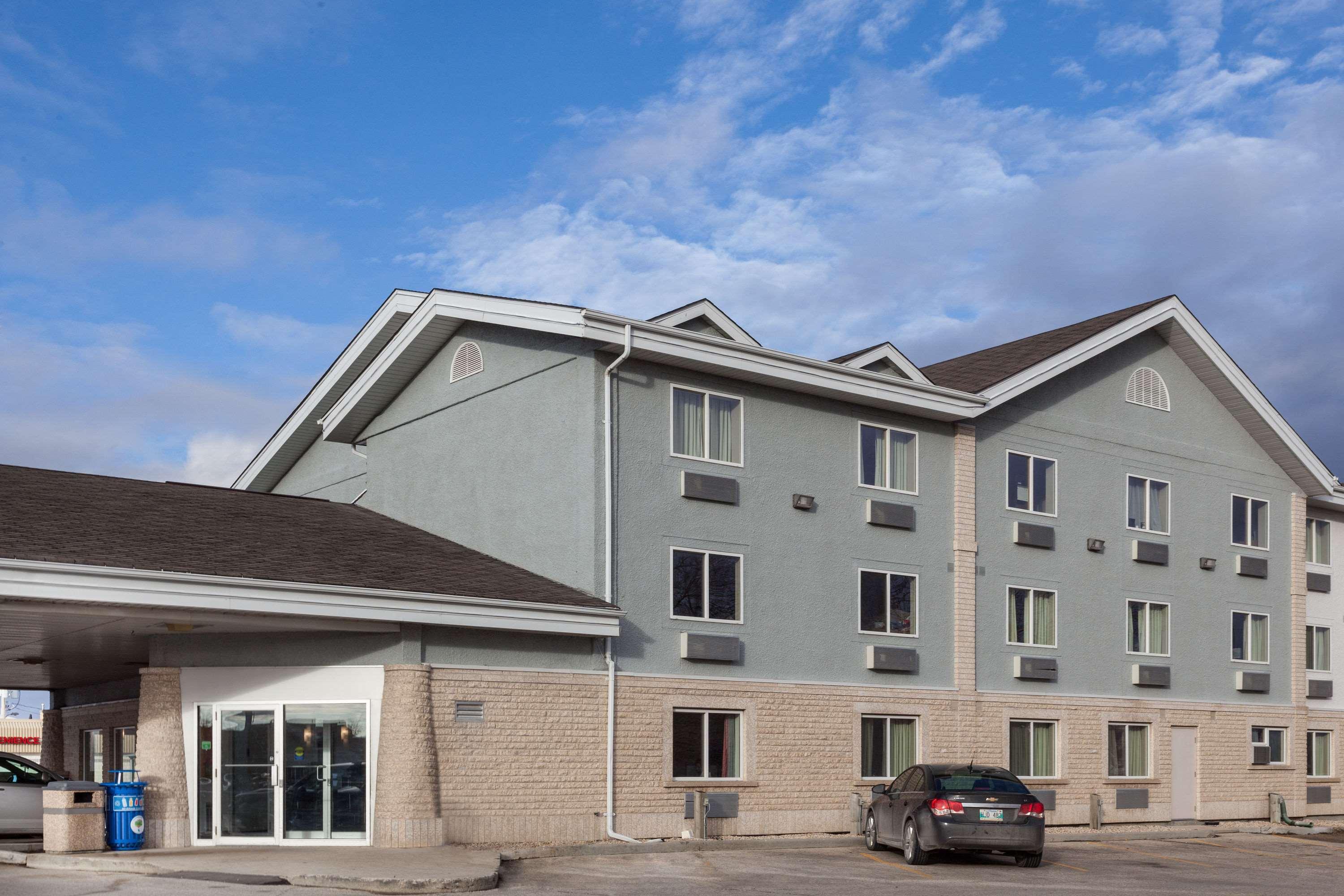 Super 8 By Wyndham Winnipeg West Buitenkant foto