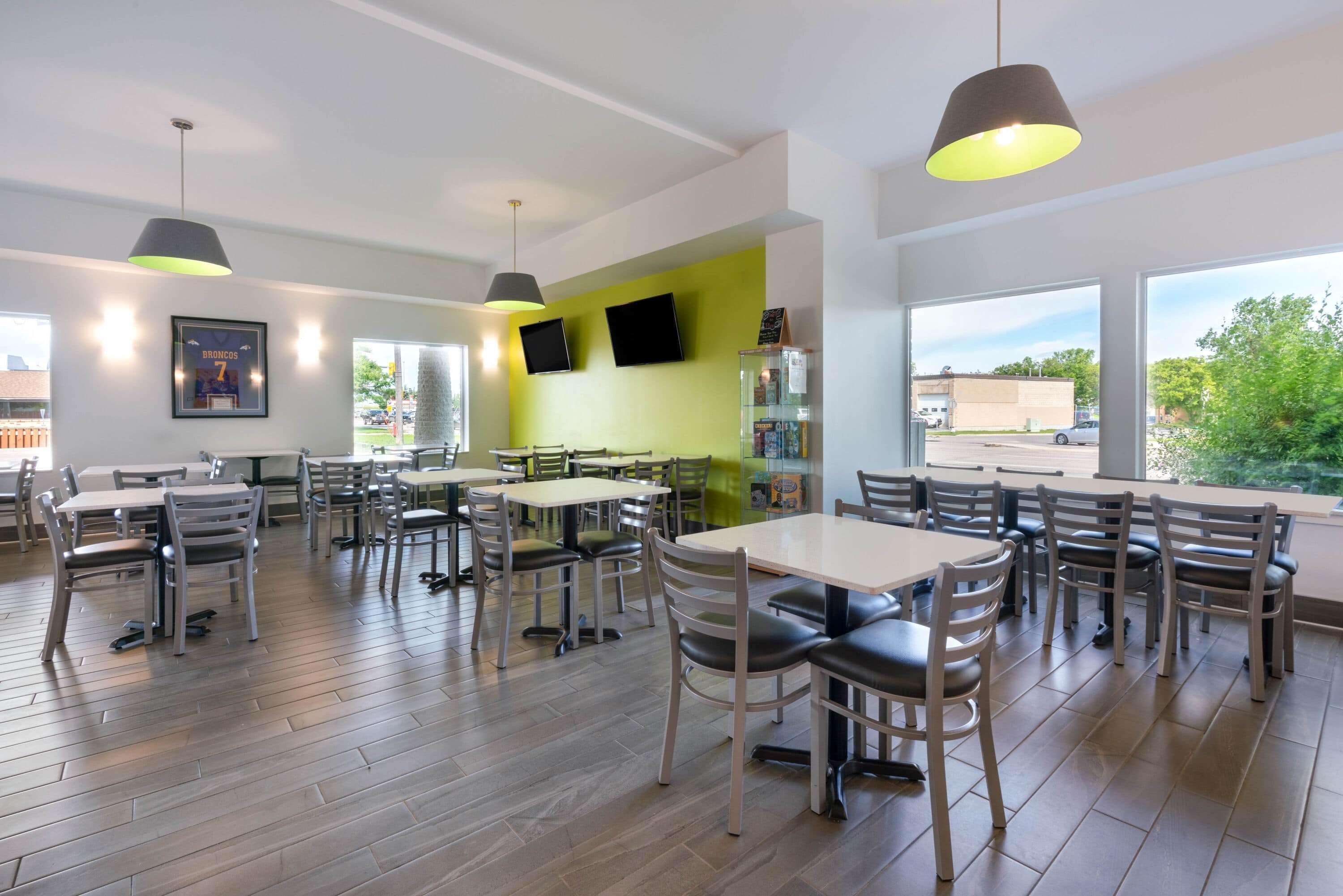Super 8 By Wyndham Winnipeg West Buitenkant foto